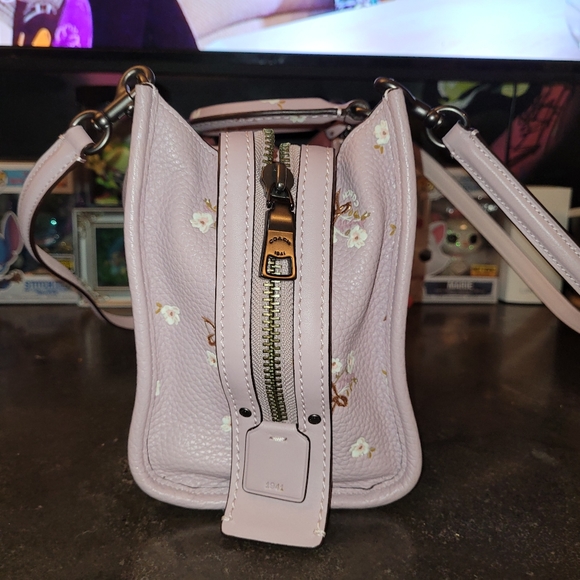 Coach 1941 | Ice Purple Rogue 25 Bow Print - Picture 2 of 9